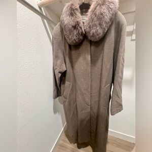 Forecaster coat with genuine fox fur collar.